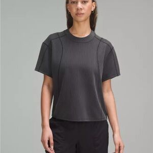 Lululemon soft stream Women's Black Ribbed Top - BNWT